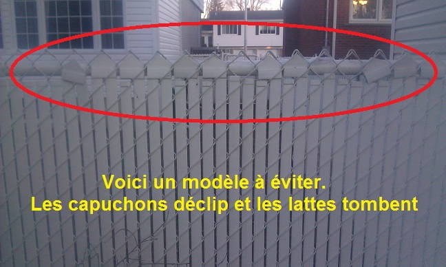 Latte de clôture qui tombe